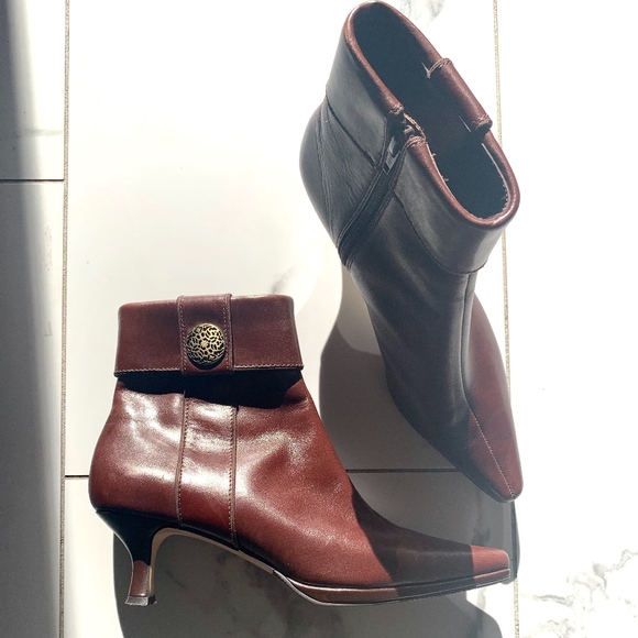 Tahari Dragon Boots - Picture 2 of 8